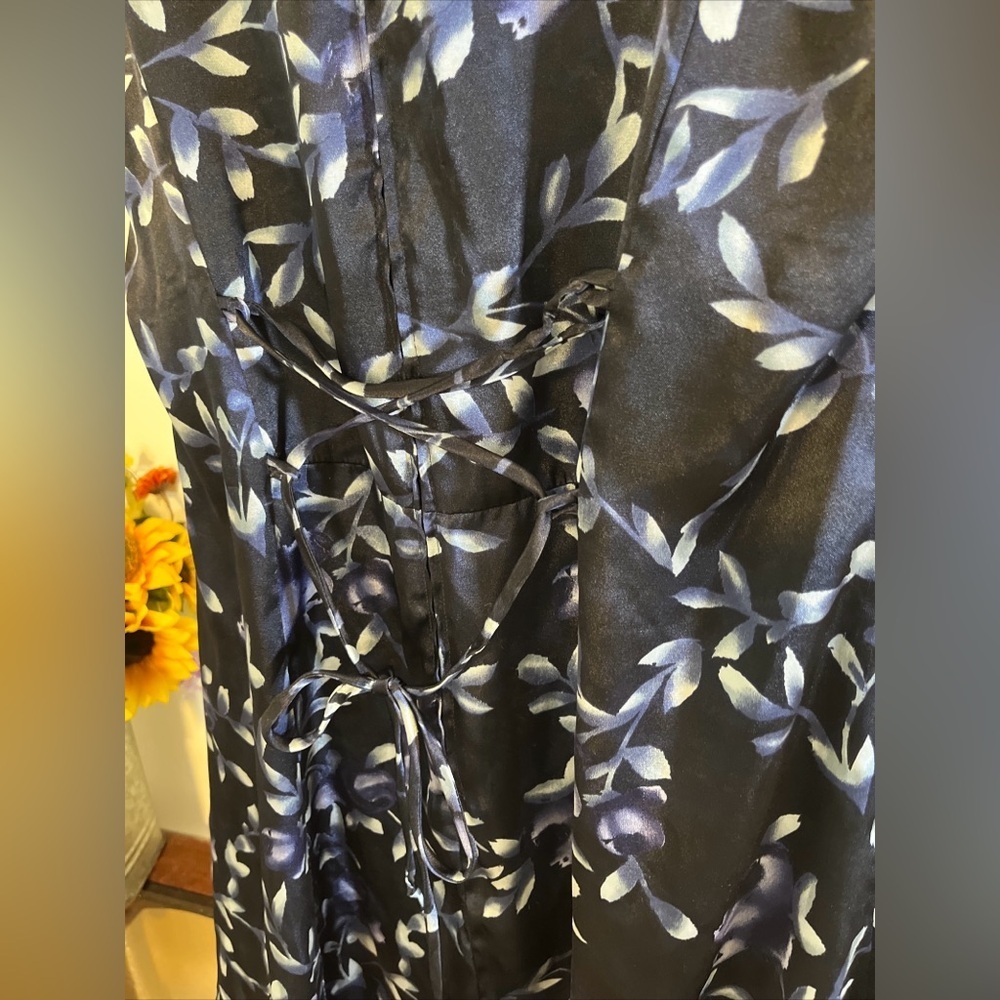 🌸 Lisa Jo Sleeveless Floral Midi Dress – Black & Blue – Size M 🌸 - Picture 6 of 6